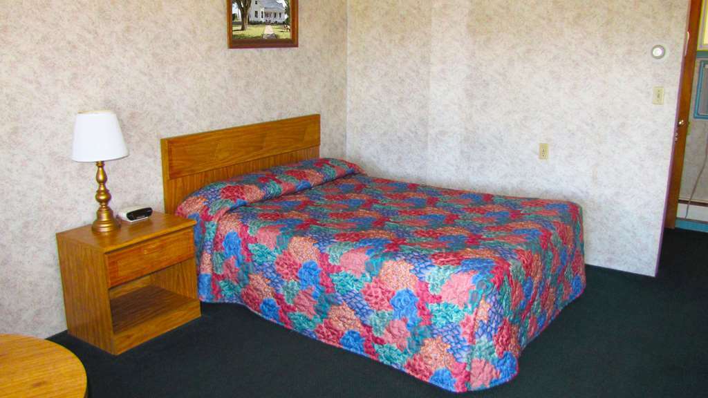The Budget Inn Palatino Bridge Room photo